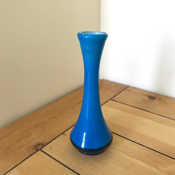 Blown Art Glass Small Bud Vase Bright Blue Studio Glassware 6-3/4" - Picture 7 of 8